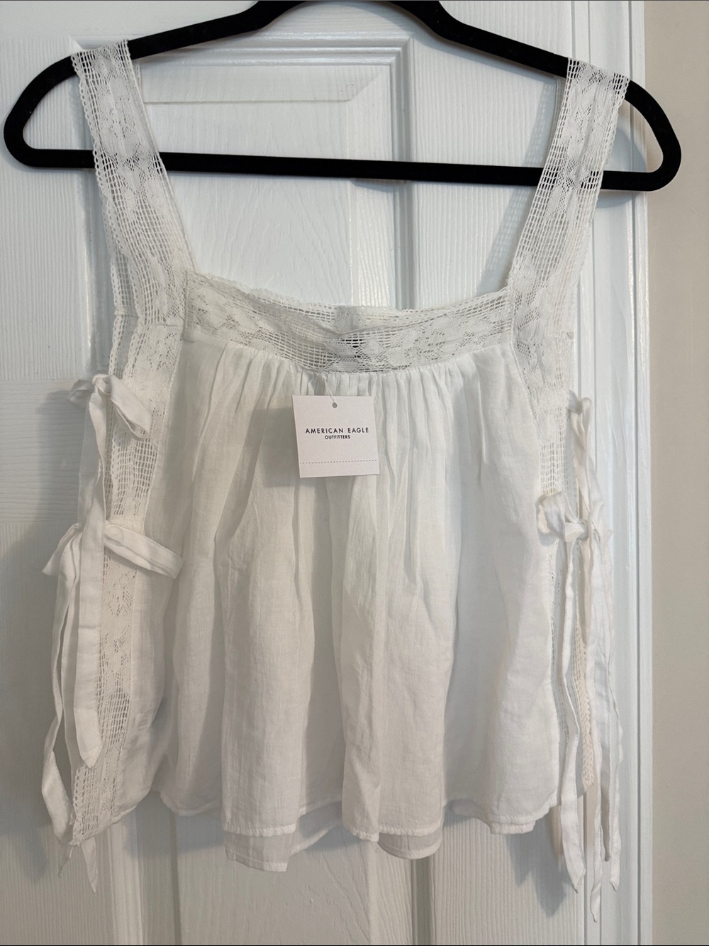 American Eagle Outfitters White Lace-Trim Camisole Tank